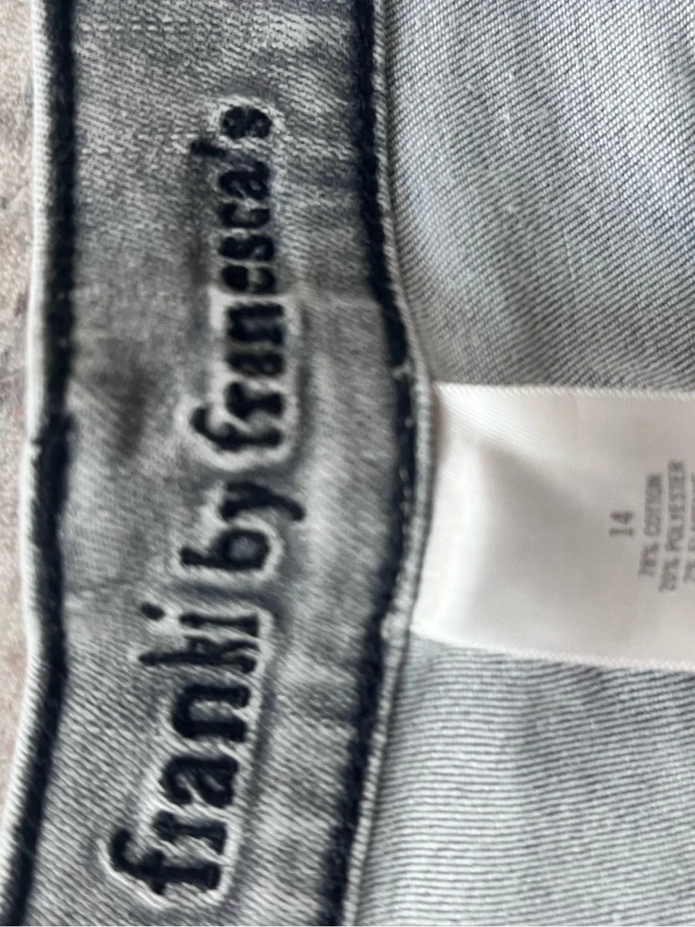 Francesca’s Girls Gray Straight Leg Stretch Jeans Size 9–10 (US 140)